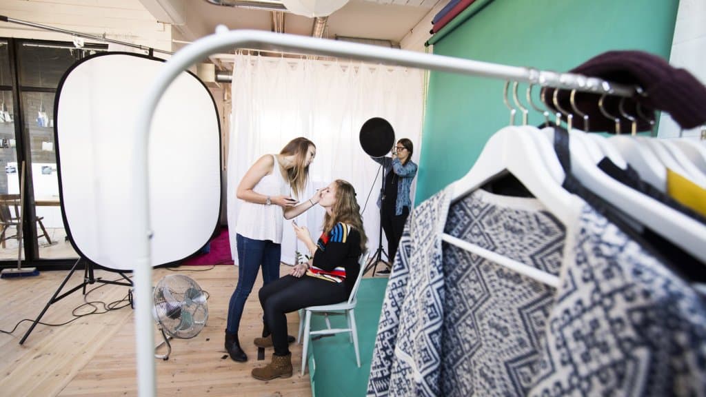 How to Give a Behind-the-Scenes Peek at Your Company Without Spilling the Secret Sauce