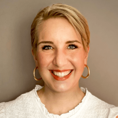 Christina Drake's avatar