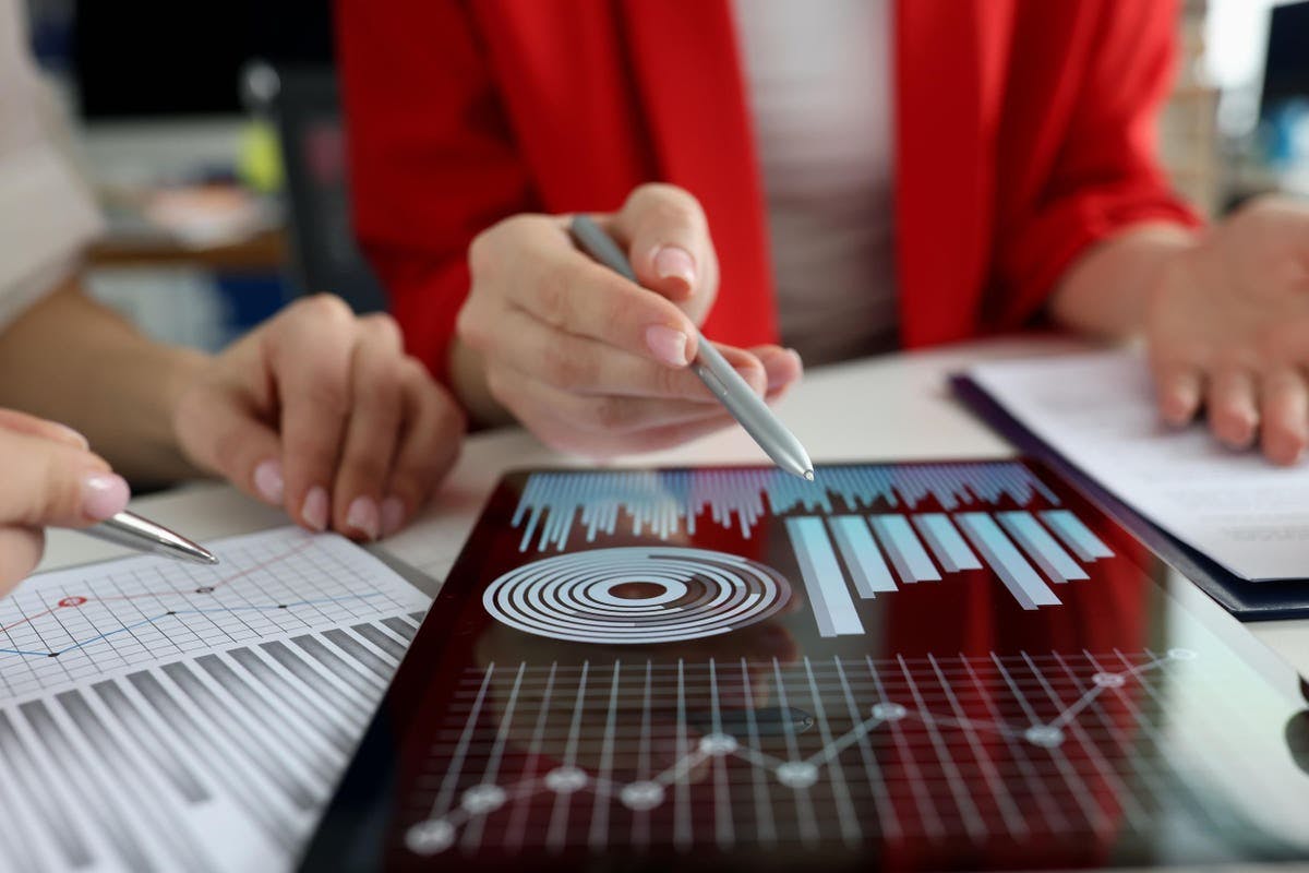 11 Key Performance Indicators Your Business Should Be Tracking (And Why)