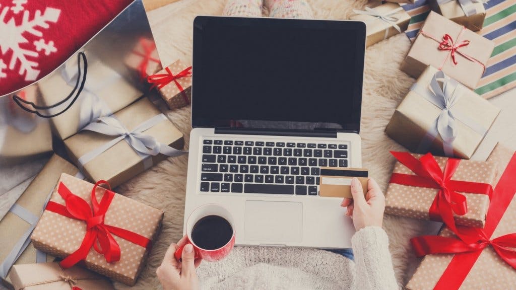 4 Ways to Increase Holiday Sales With Marketing
