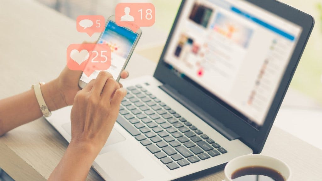 4 Ways to Use Social Media to Organically Boost Brand Visibility