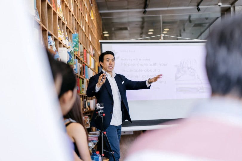 14 Actionable Tips to Better Your Public Speaking Skills